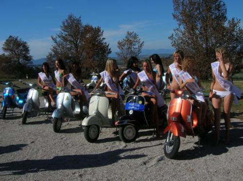 07-Miss in Vespa (02.09.2006)