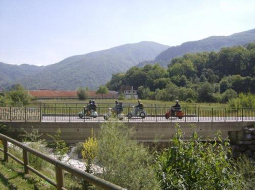 photo1