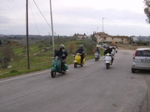 compleannodelvespaclubempoli