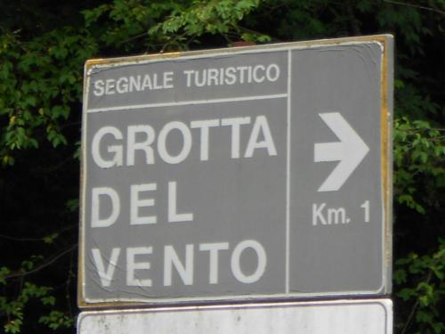 GROTTE DEL  VENTO  2012 014